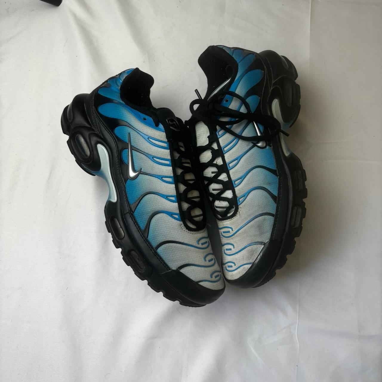 Blue black air max plus tn