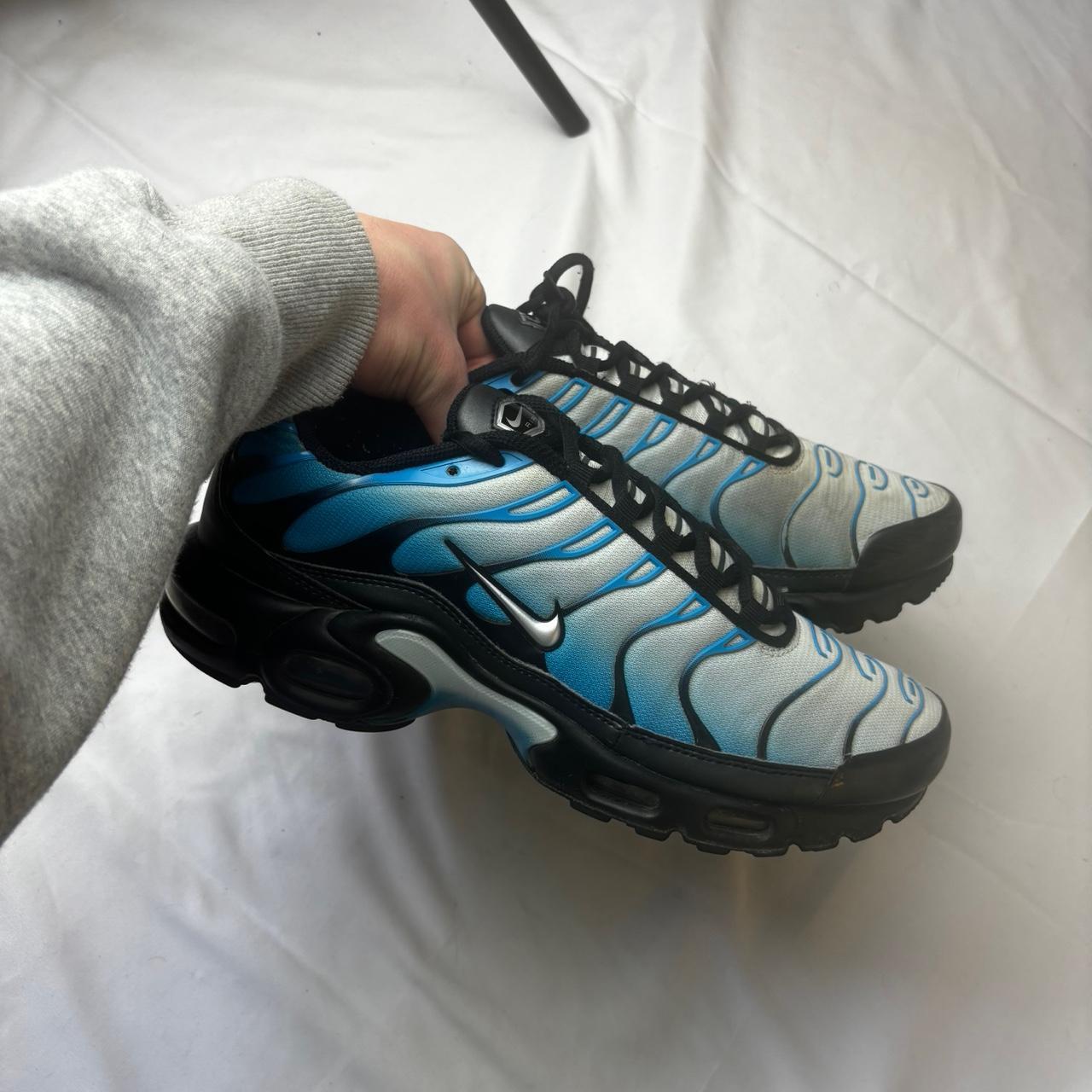 Blue black air max plus tn