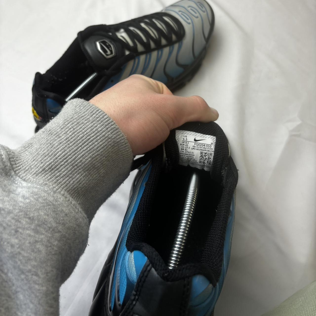 Blue black air max plus tn