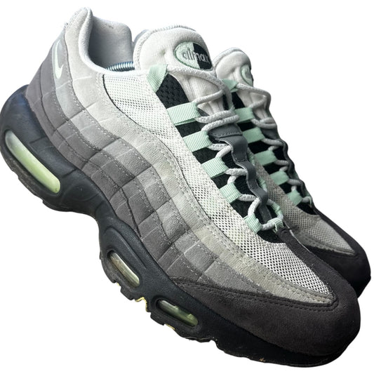 Nike Air Max 95 ‘Fresh Mint’ (UK 8)